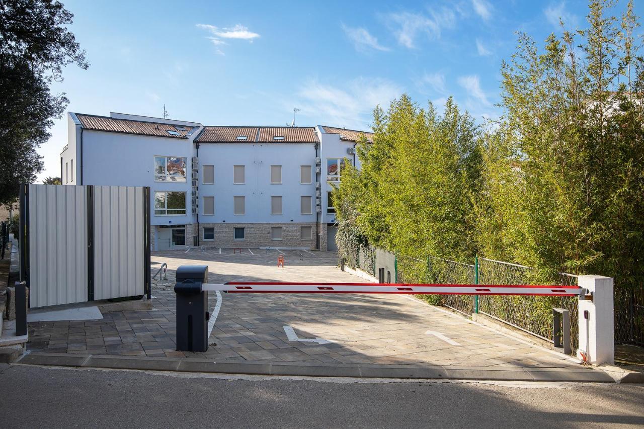 Apartman Damjan Pjescana Uvala Buitenkant foto